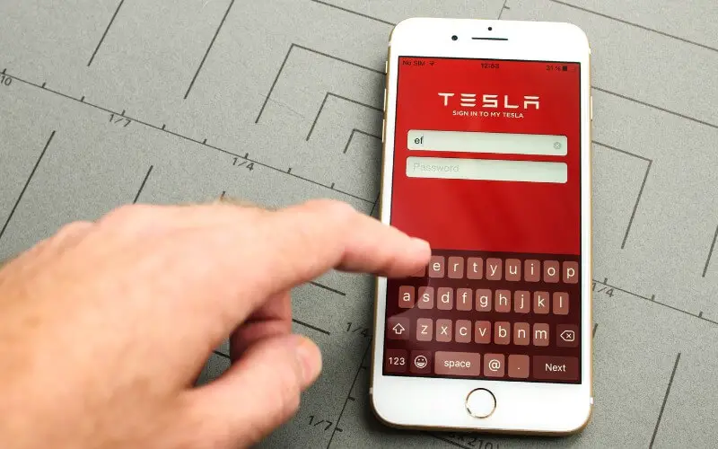Tesla App Won't Wake Up Car