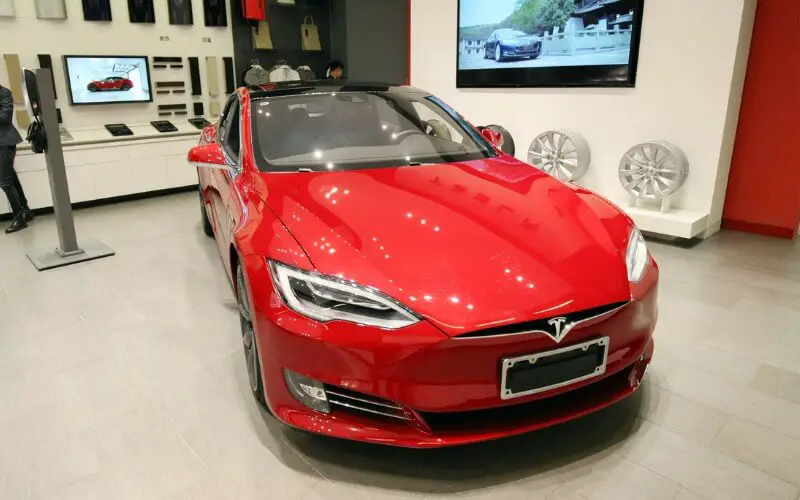 Tesla Model S glass roof