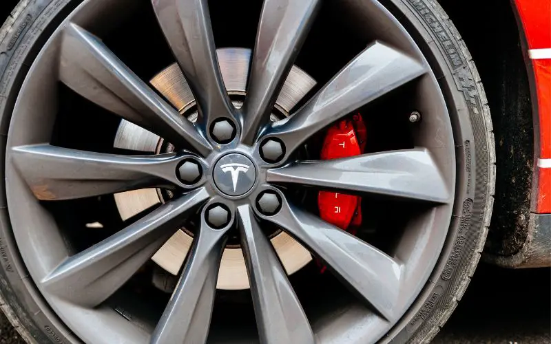 7 Best Tesla Tire Repair Kits