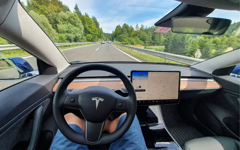 Tesla Screen Frozen